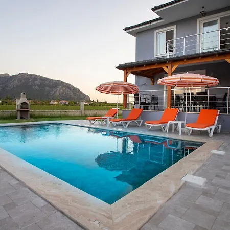 Villa Dogakent 4 *